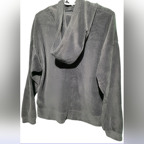 Aerie Women's Gray Corduroy Hoodie Medium EUC - PTP 24 - Length 24 - Picture 3 of 4